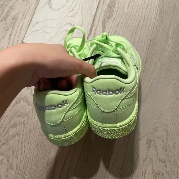 Brand New Reebok Runner! - Picture 3 of 3